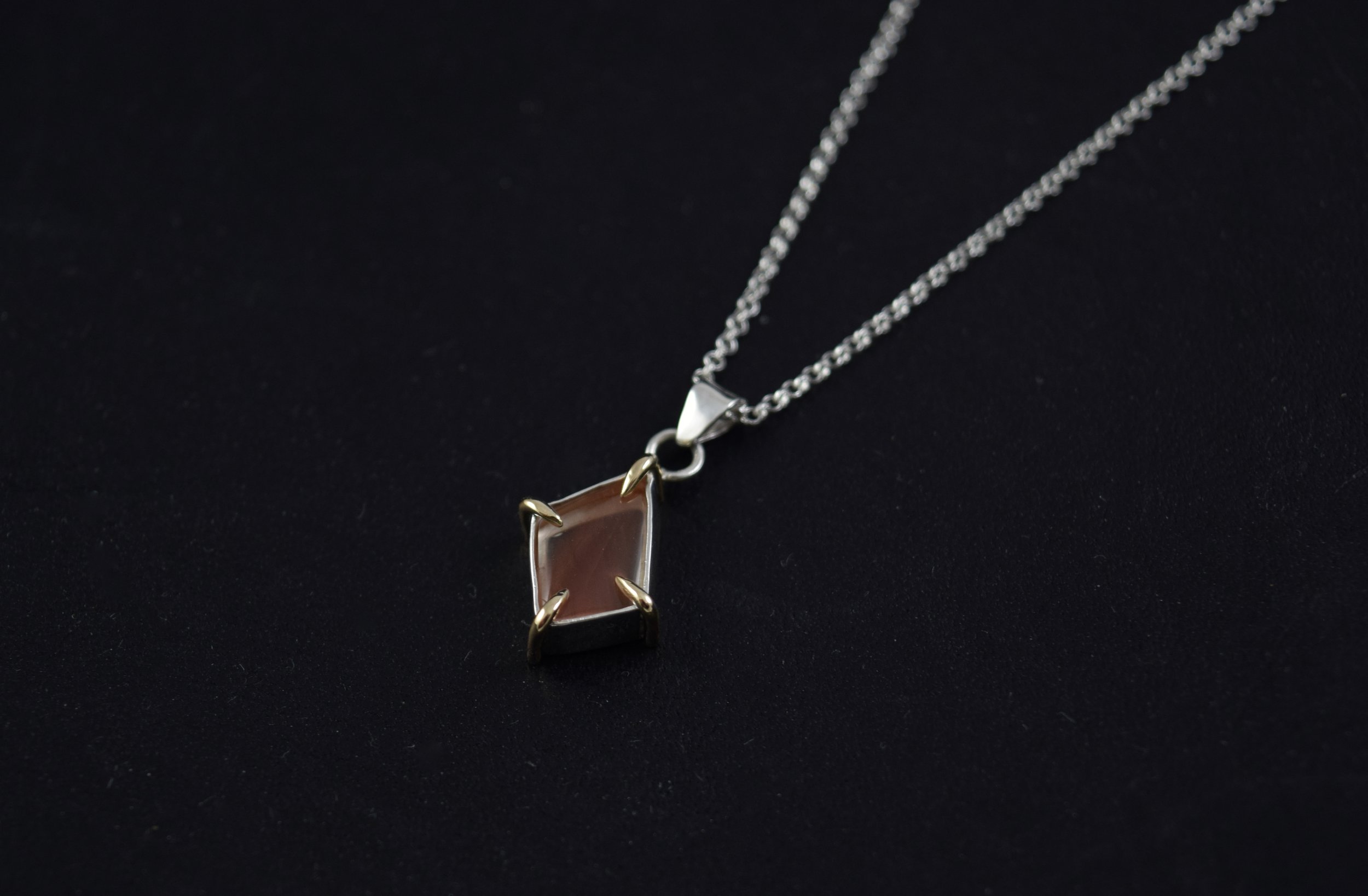 Oregon Sunstone Kite Necklace (2).jpeg