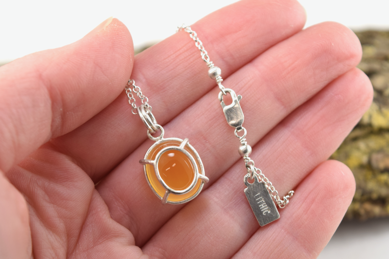 Carnelian Oval Bulkhead Light Necklace (9).png