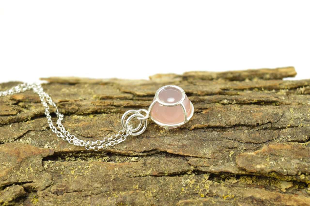 Pink Chalcedony Round Bulkhead Light Necklace (8).png