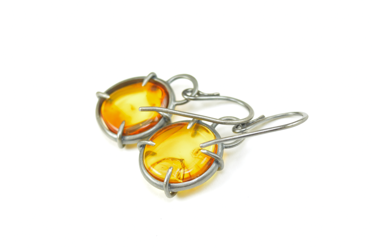 Baltic Insect Amber Earrings- Circle (5).png