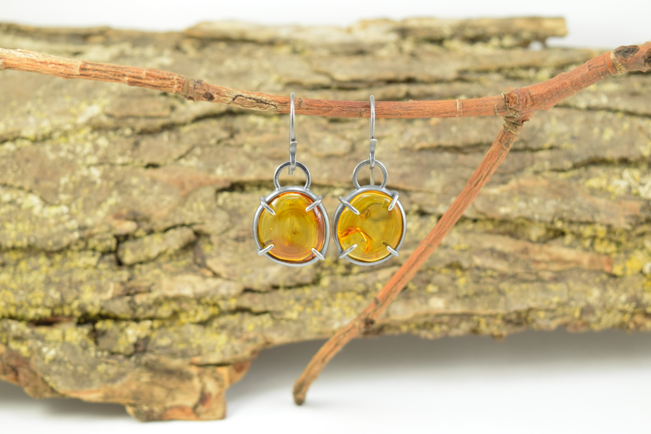 Baltic Insect Amber Earrings- Circle.png