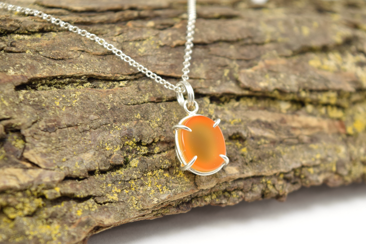 Carnelian Oval Bulkhead Light Necklace (8).png