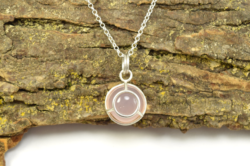 Pink+Chalcedony+Round+Bulkhead+Light+Necklace+%281%29.png