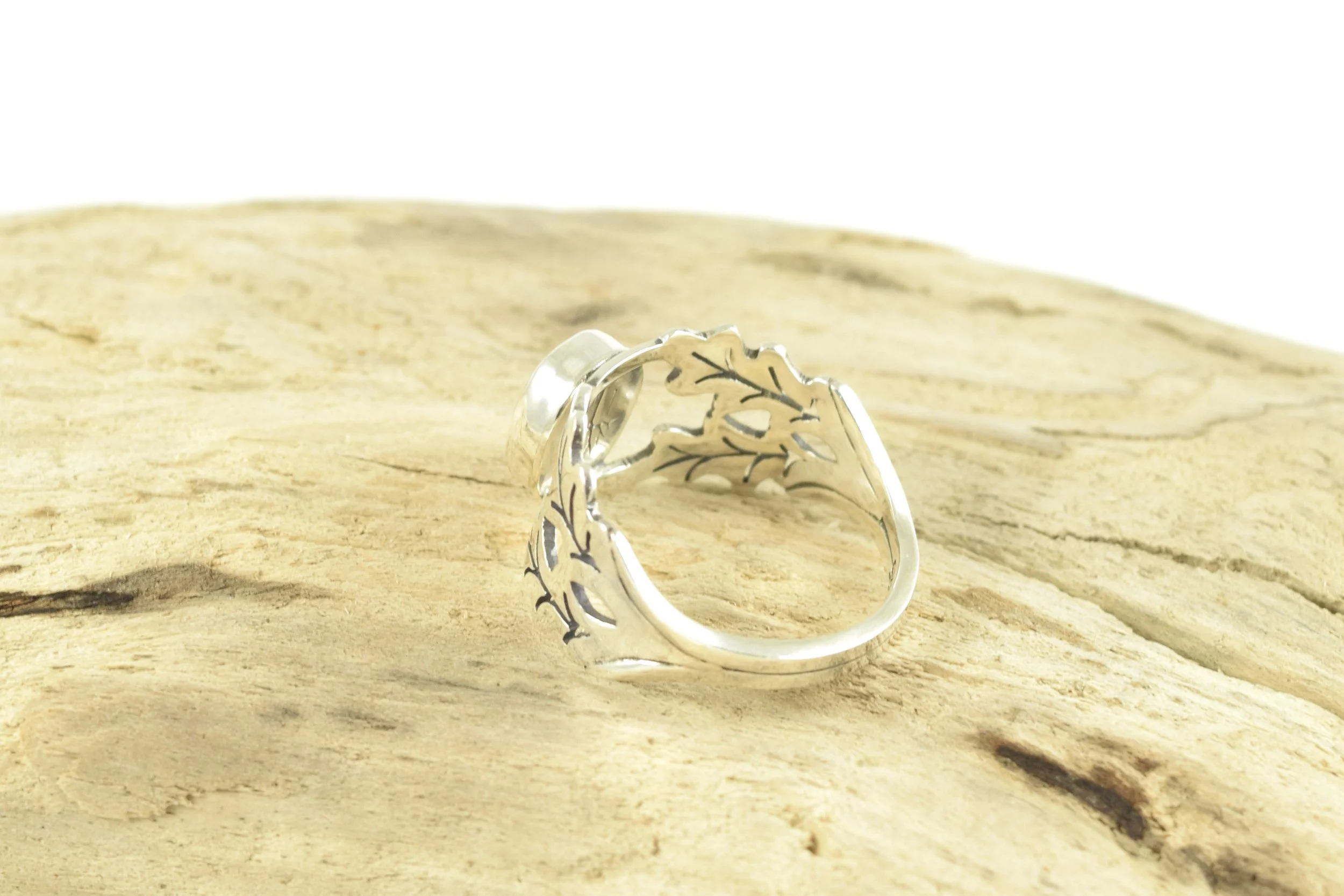 Kyanite Oak Leaf Ring (3).jpeg