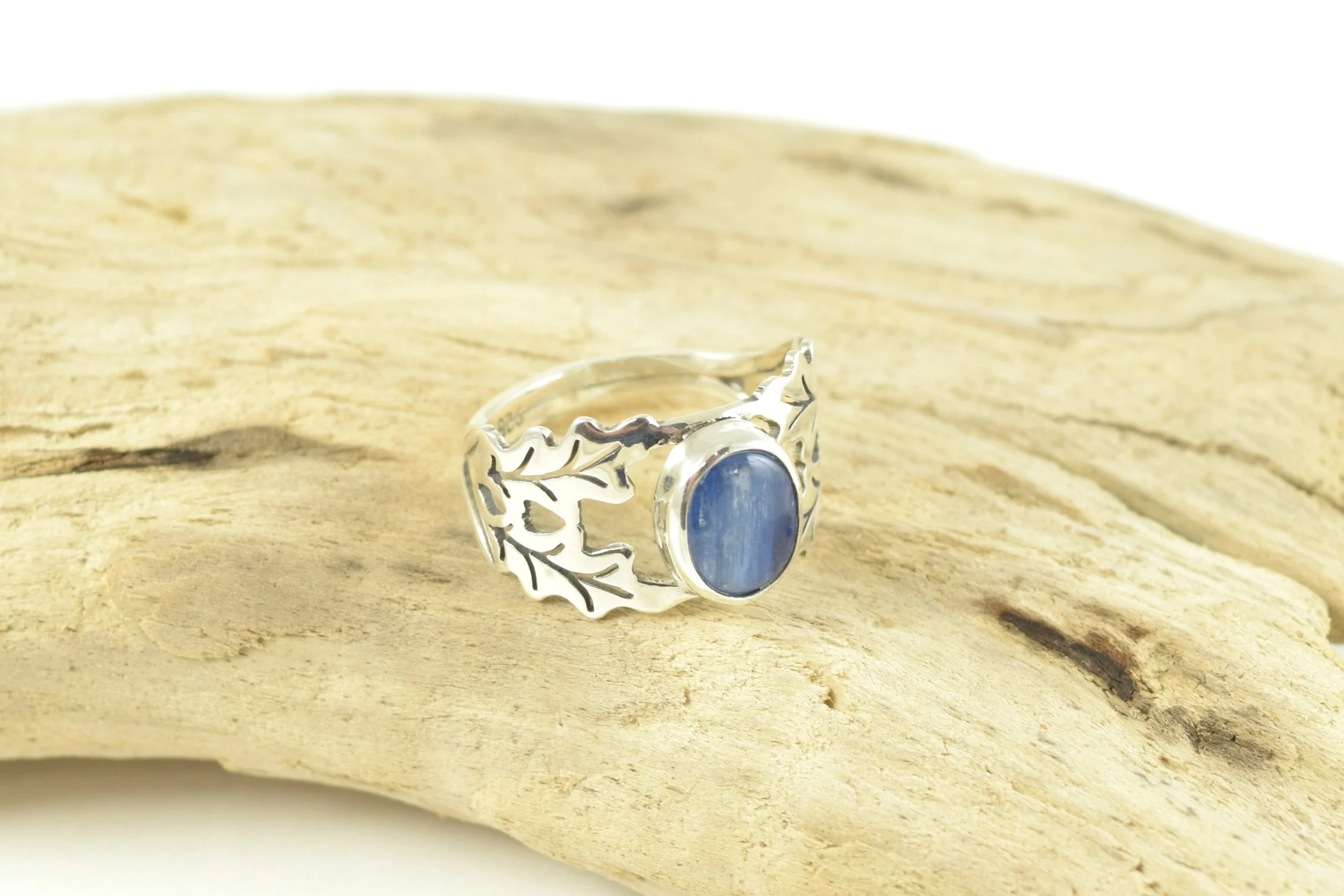 Kyanite Oak Leaf Ring (1).jpeg
