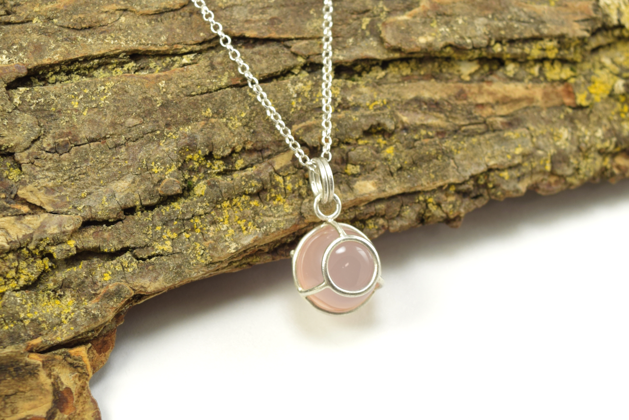 Pink Chalcedony Round Bulkhead Light Necklace (6).png