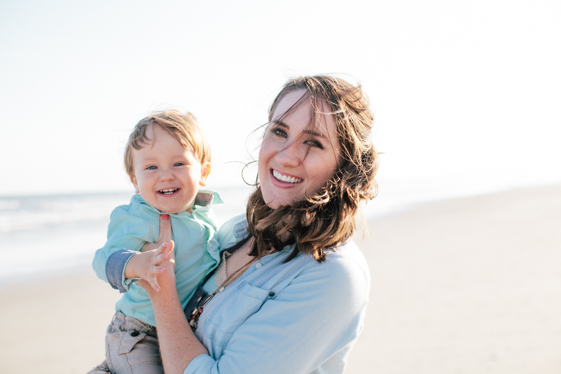 Adams-Family-Holden-Beach_Grain-and-Compass-41.jpg