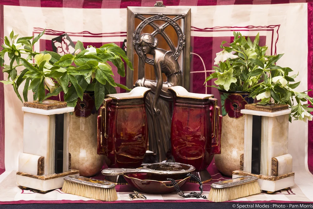 1930 - 1940s Deco Style