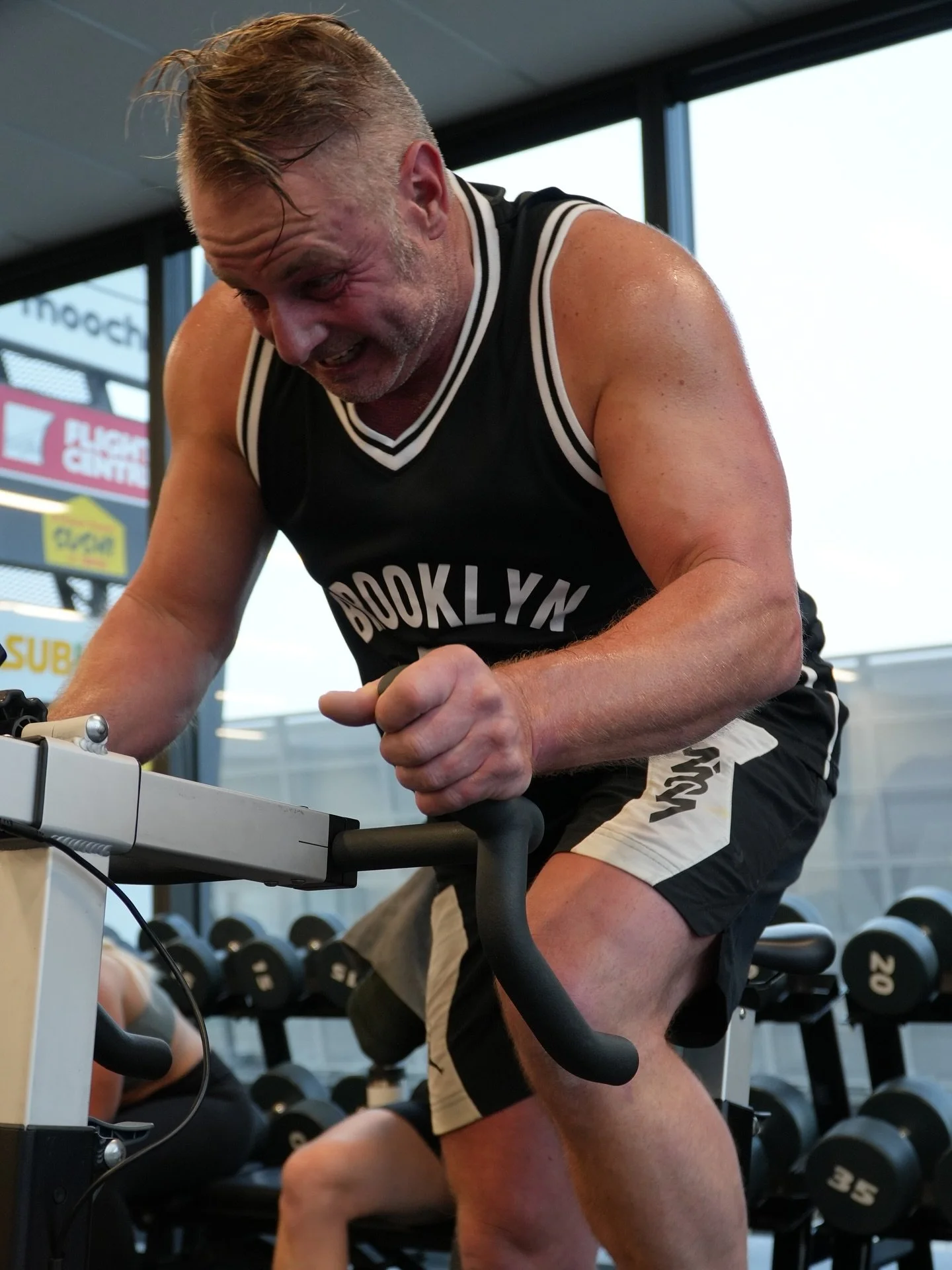FROM WEEKEND WARRIOR TO SYSTEMATIC TRAINING

You might recognise this story.

Working hard all week in manual trades, and smashing yourself at the gym too.

Thinking that more intensity equals better results.
Until the injuries started piling up.

Pu