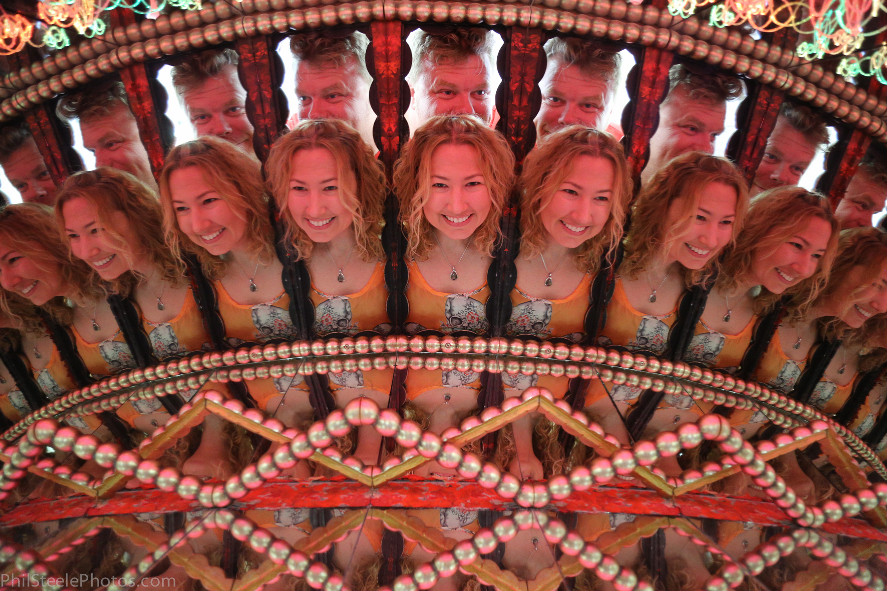 Inventor Matt Elson brought his "infinity Boxes" to the event, which made for some fun photos.