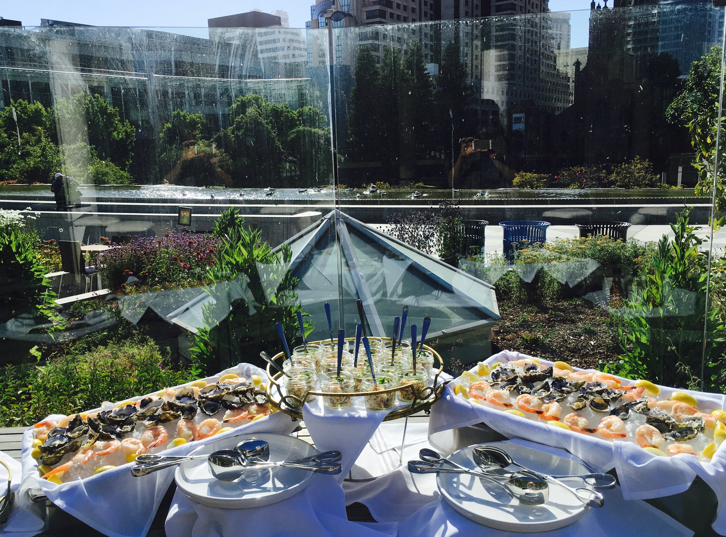 B - Raw Bar on Patio.jpg