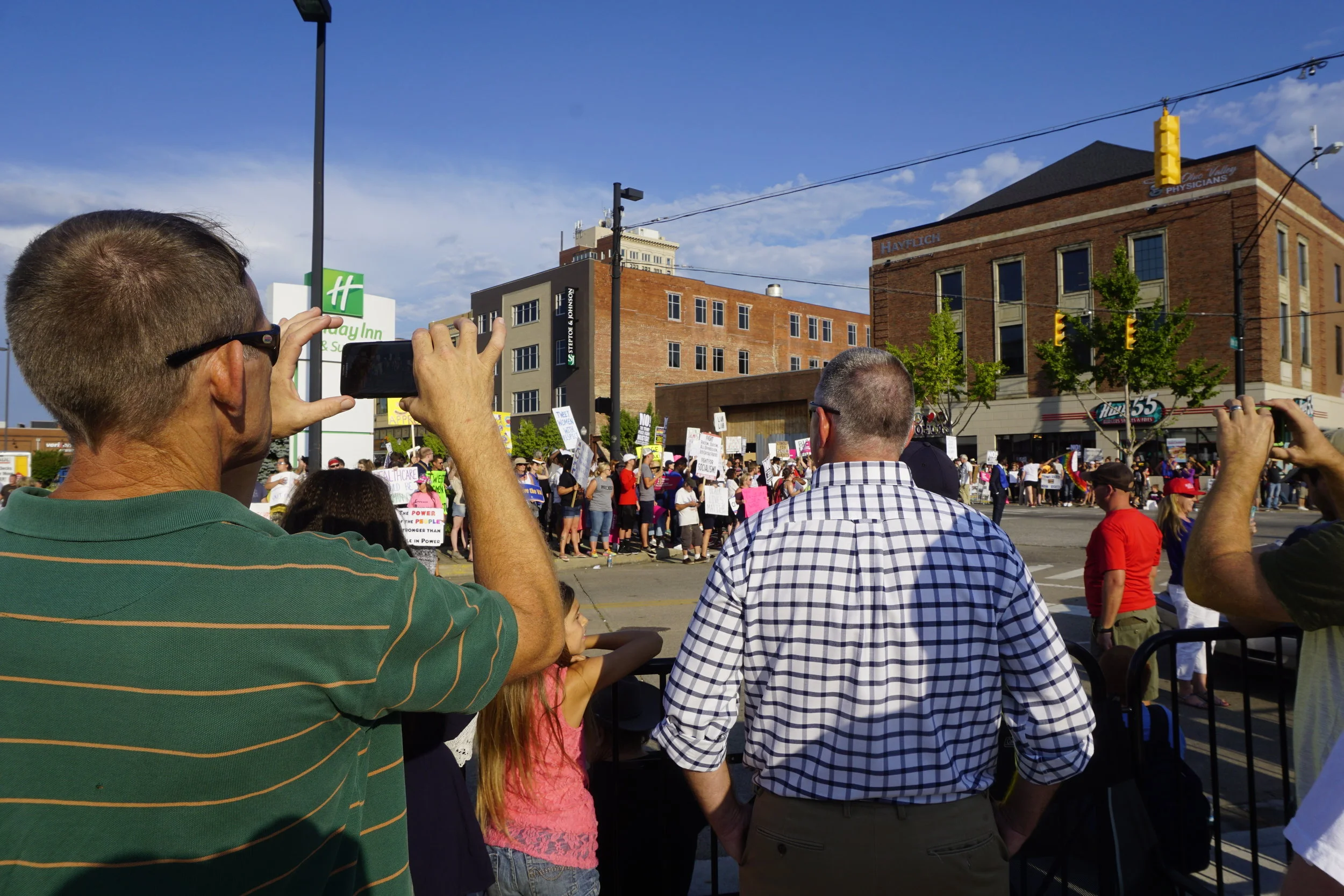 line+protesters4.JPG