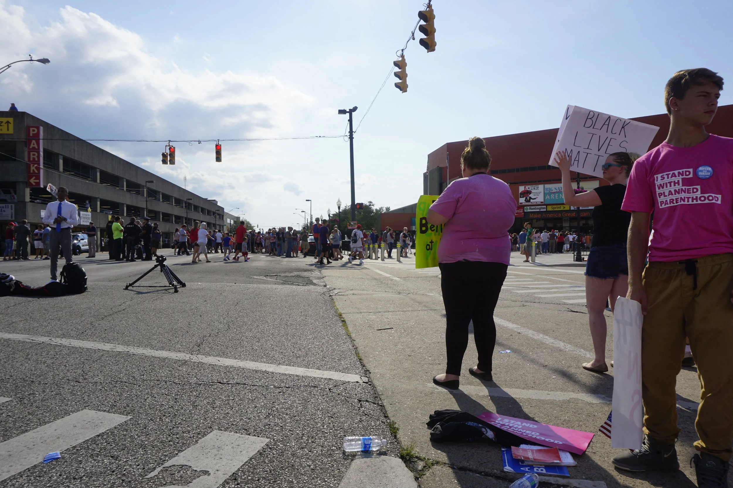 line+protesters2.JPG