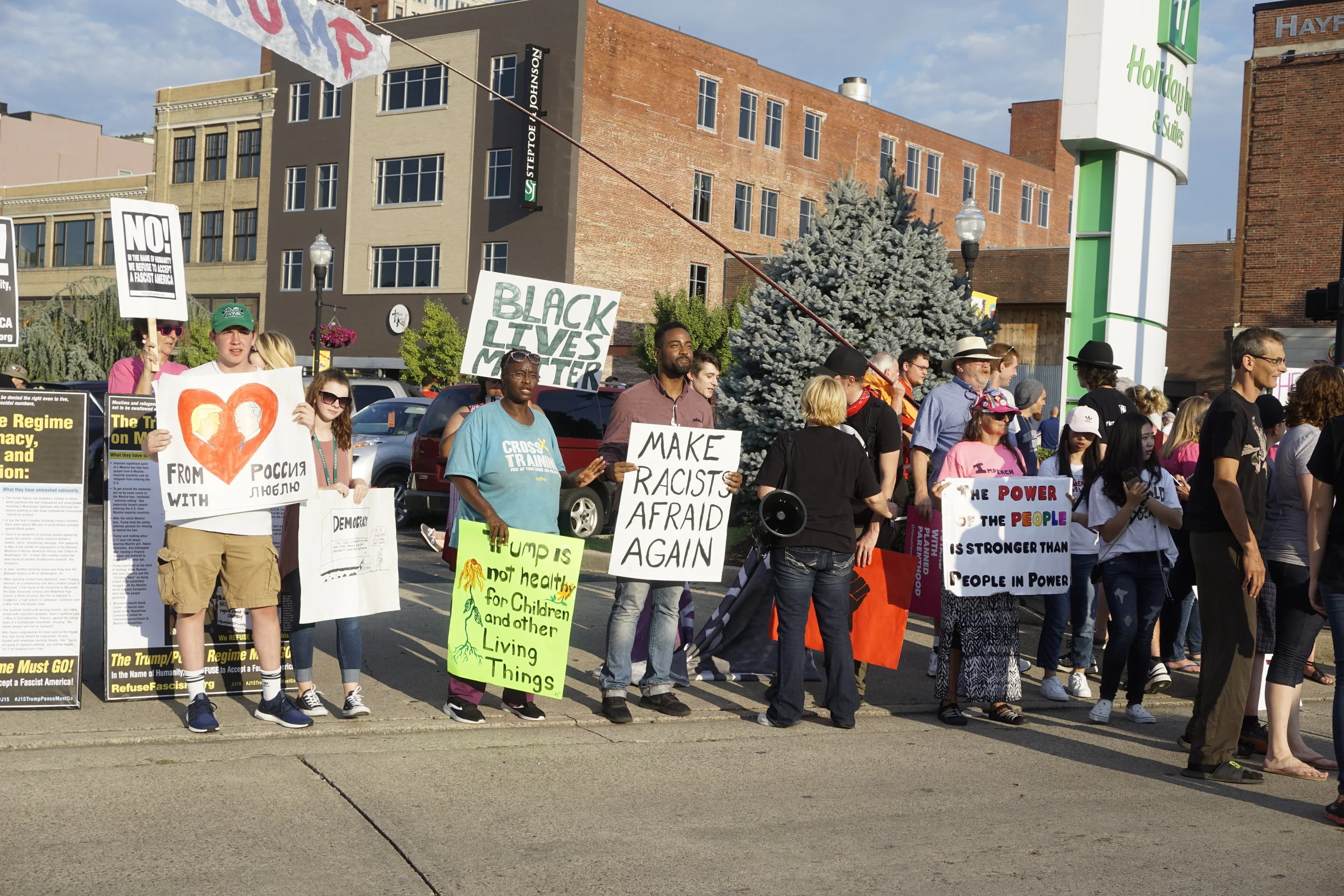 protesters5.JPG