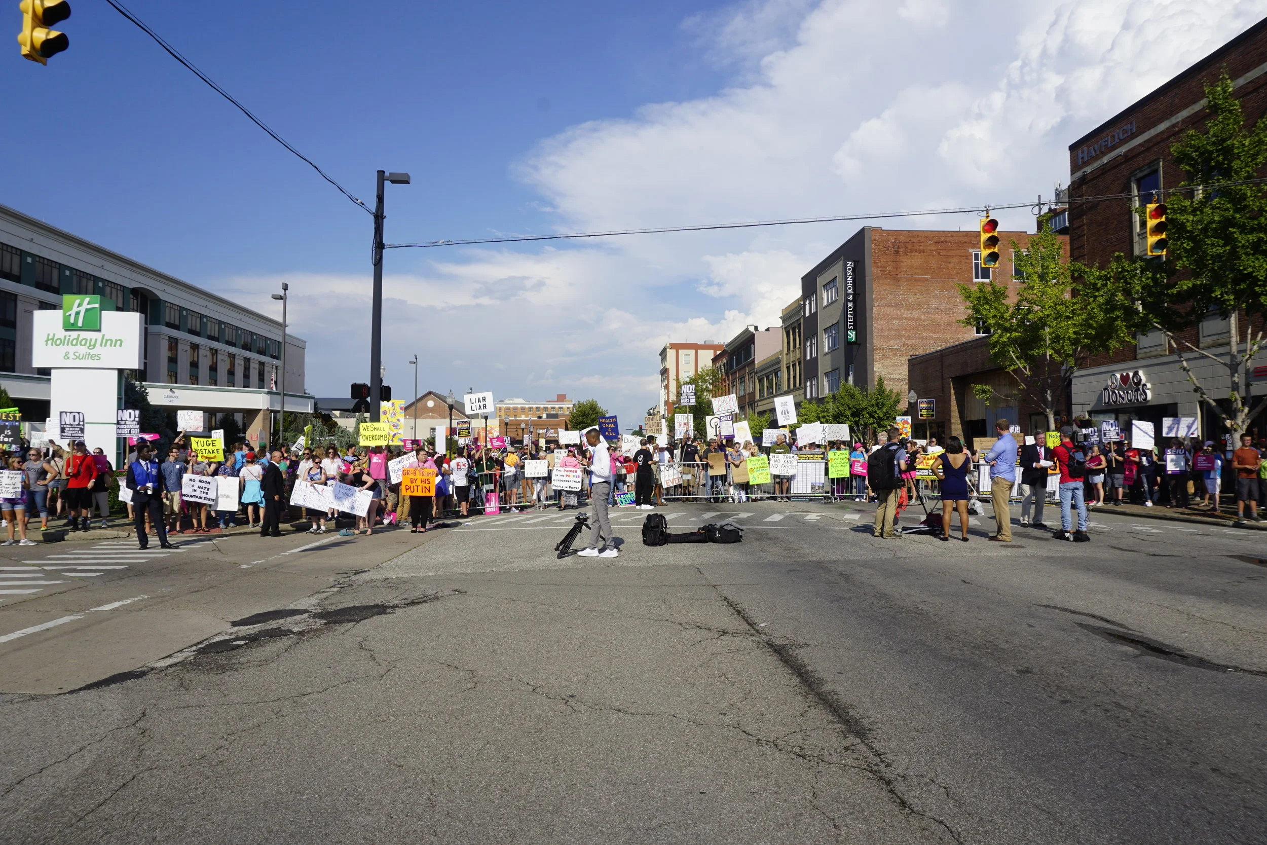 protesters2.JPG