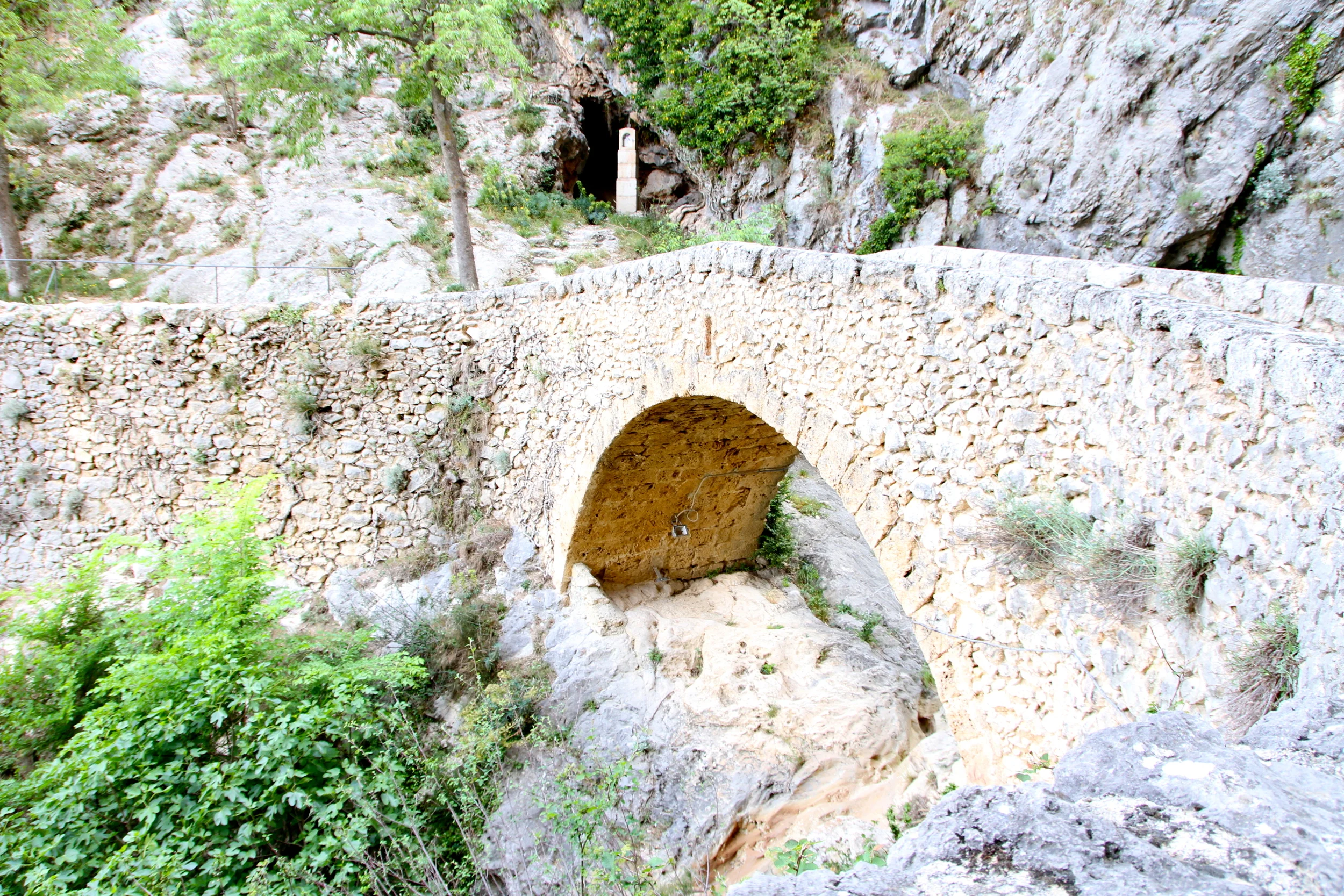 Heading up towards the Notre-Dame de Beauvoir chapel, Moustiers-Sainte-Marie.