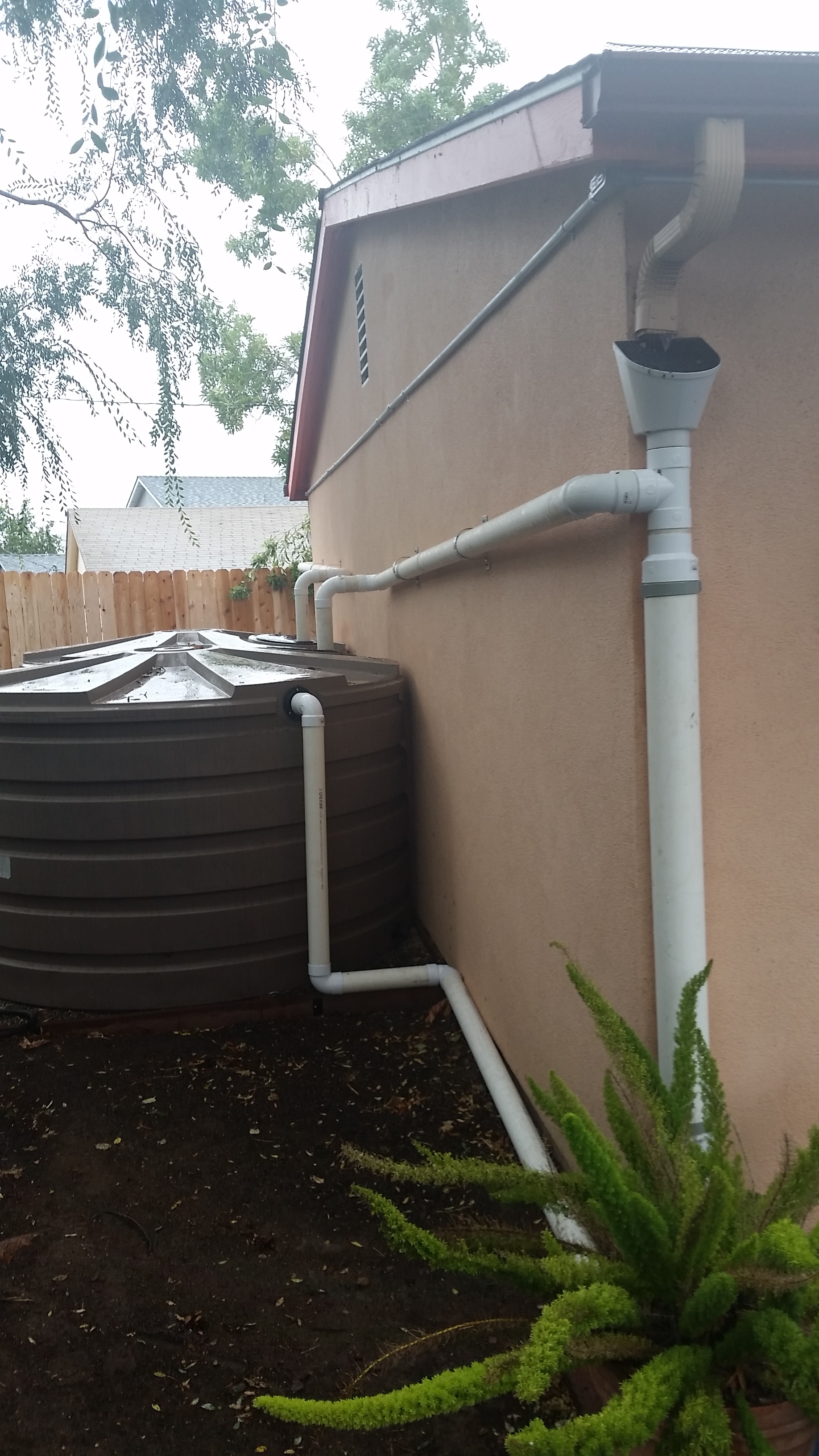 1110 Gallon Tank with First Flush Filter
