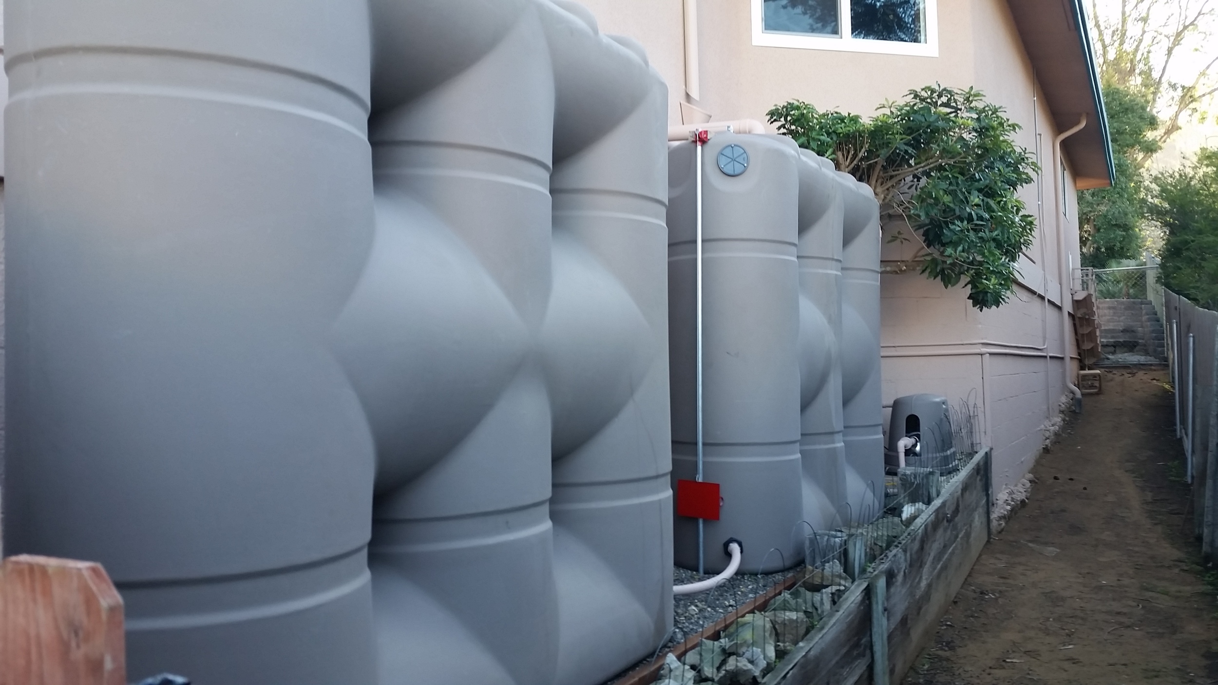 530 Gallon Slimline Rain Tanks