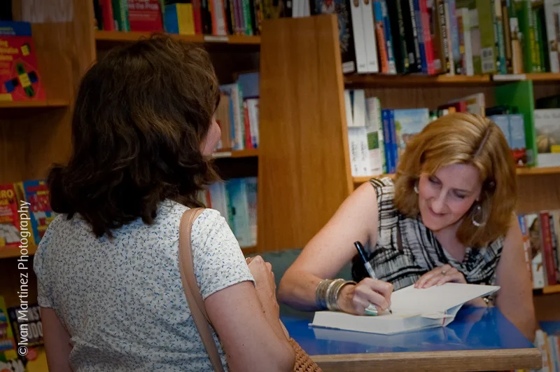 Pam_Slim_Changing_Hands_Bookstore_0609-43-Edit.jpg