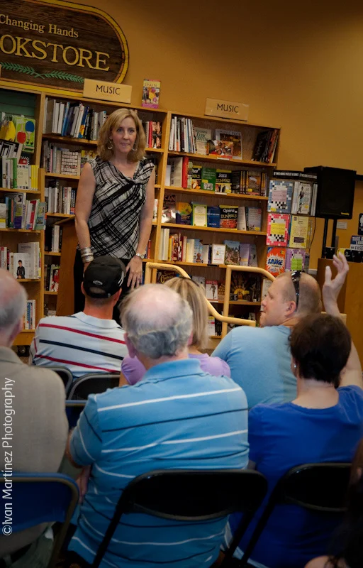 Pam_Slim_Changing_Hands_Bookstore_0609-38.jpg