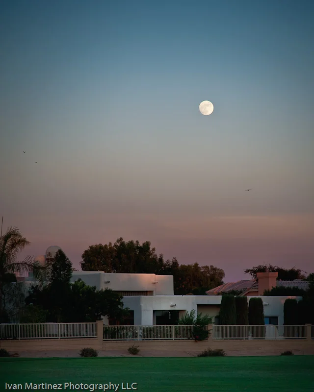 Arizona_moonrise.jpg
