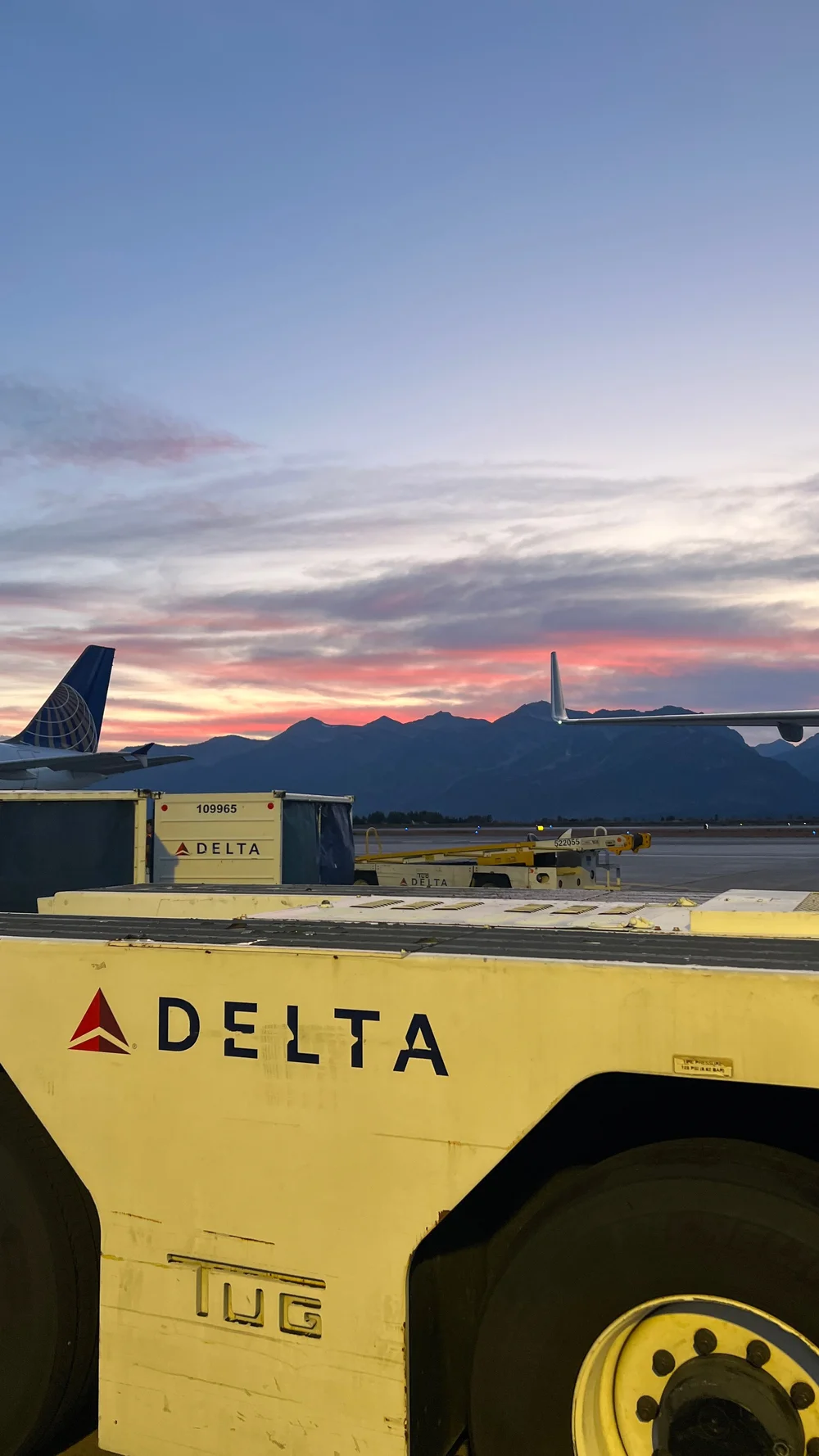  How was it this beautiful on the tarmac?! 