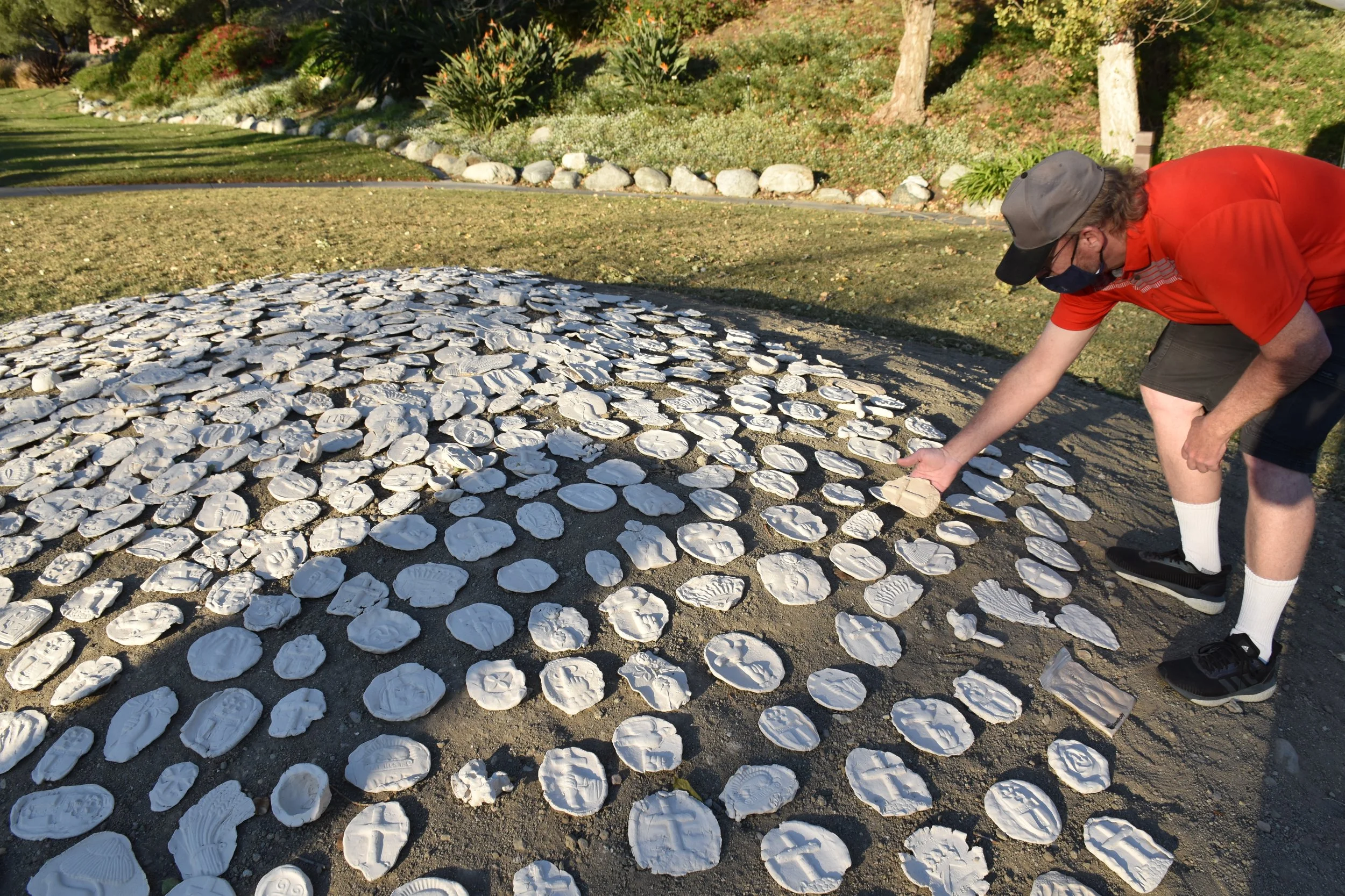 1500 molds making the Saddleback 2020 gratitude mound!