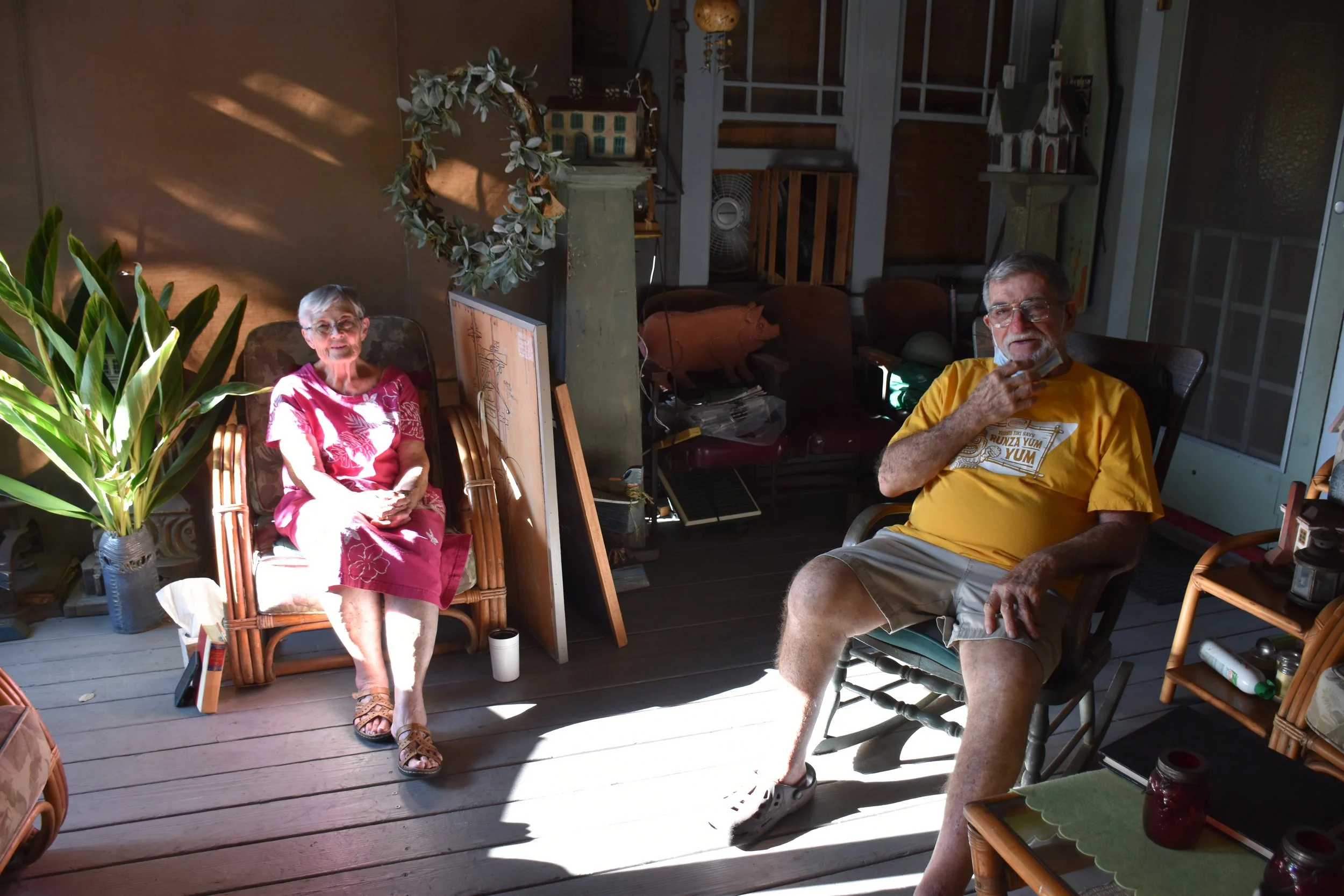 Visiting the late Vivian & LeRoy Schmaltz on the studio patio!