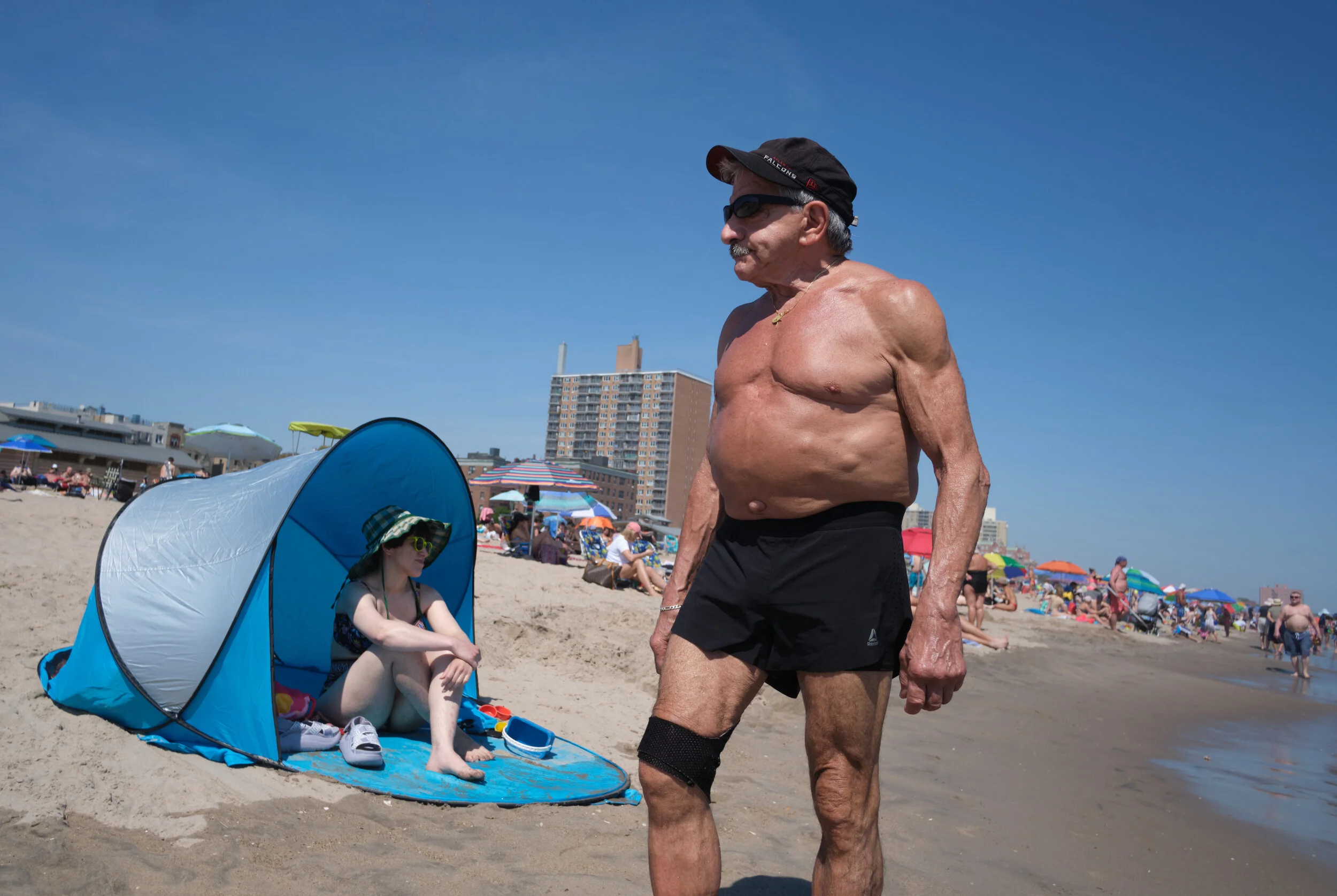 20210605_EdnaLeshowitz_BeachGoersBrighton_45-12.JPG