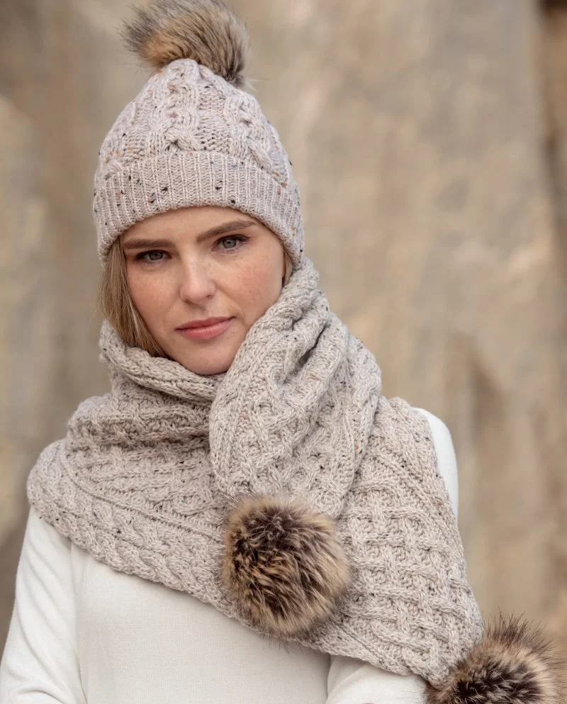 Oatmeal pom pom.jpg