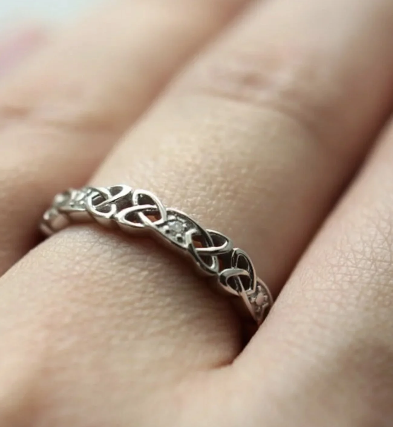 B0993CC7-240F-4C6F-A68B-FAEEF2530D29