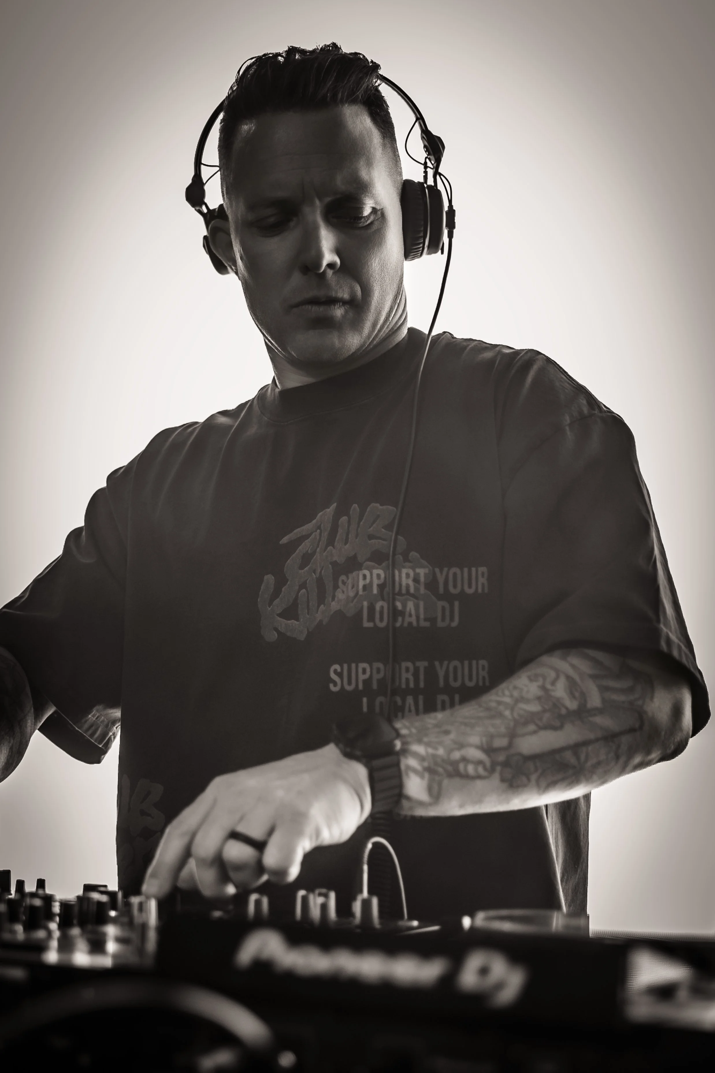 Dj Eric Forbes Fremont St Las Vegas DJ TAO Group EDC -(6 of 24).jpg