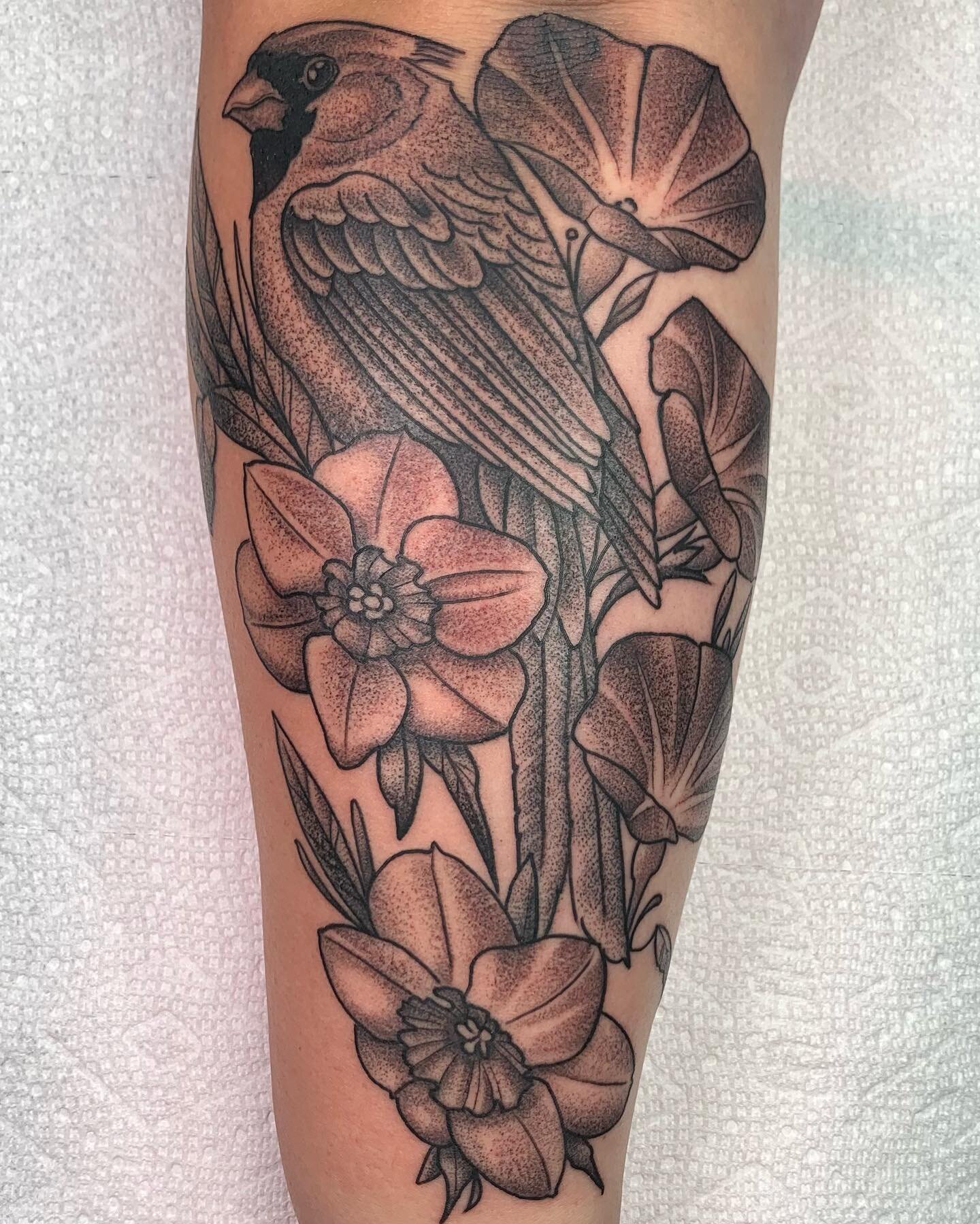 Still shot of another fun flower piece, looking forward to the next part of this project. If you like what you see, or want something similar, call the shop at 636-685-0685 to set up a consultation and let&rsquo;s talk about it. #cardinal #daffodils 