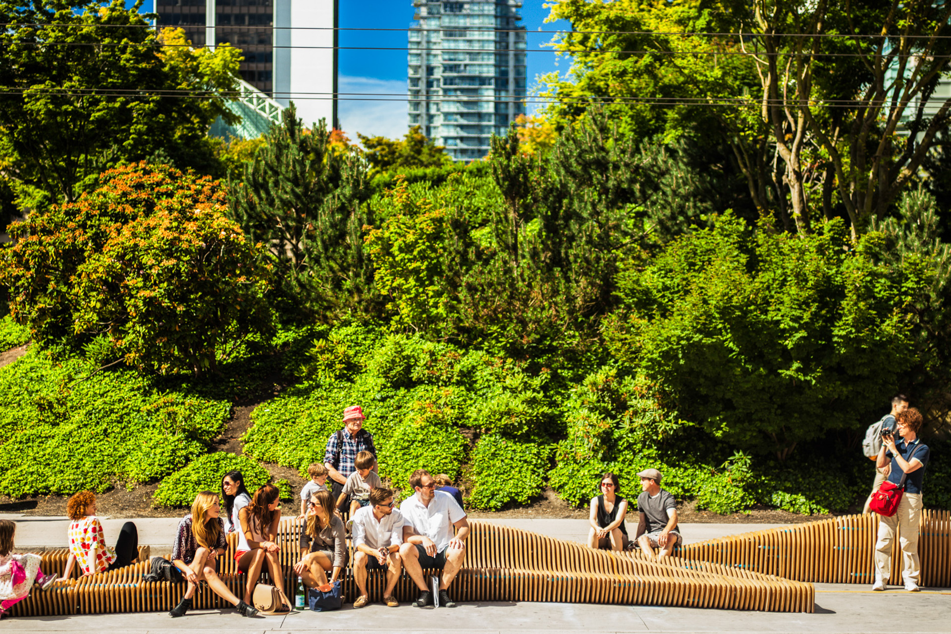   Team:  Kaz Bremner, Jeremiah Deutscher, Michael Siy, and Ken Navarra   Awards and&nbsp;Publications:   Canadian Architect   Dwell Magazine   To learn more about the project you can visit:  Urbanreef.ca   VIVA Vancouver  