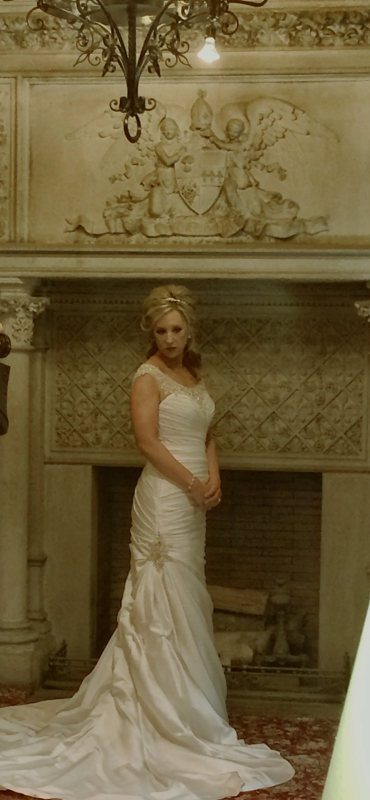 Elegant Bride Mandy