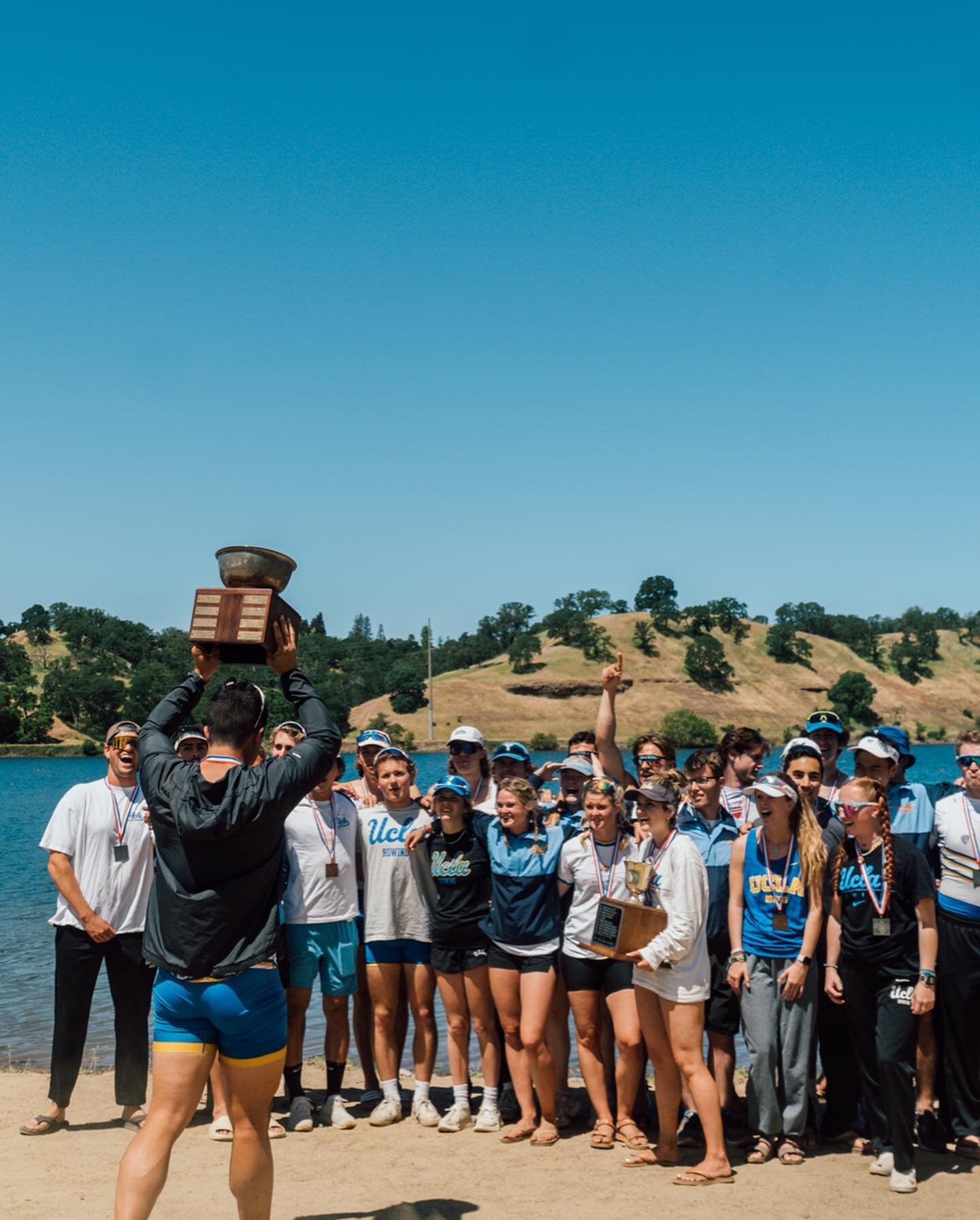 🏆TEAM POINTS TROPHY🏆

The Bruins bring home the WIRA team points trophy, a perfect finish to a great weekend of racing!

The highlight of Sunday was the N4+ Grand Final with the Bruins taking gold! 

All other Bruin boats finished on the podiums an