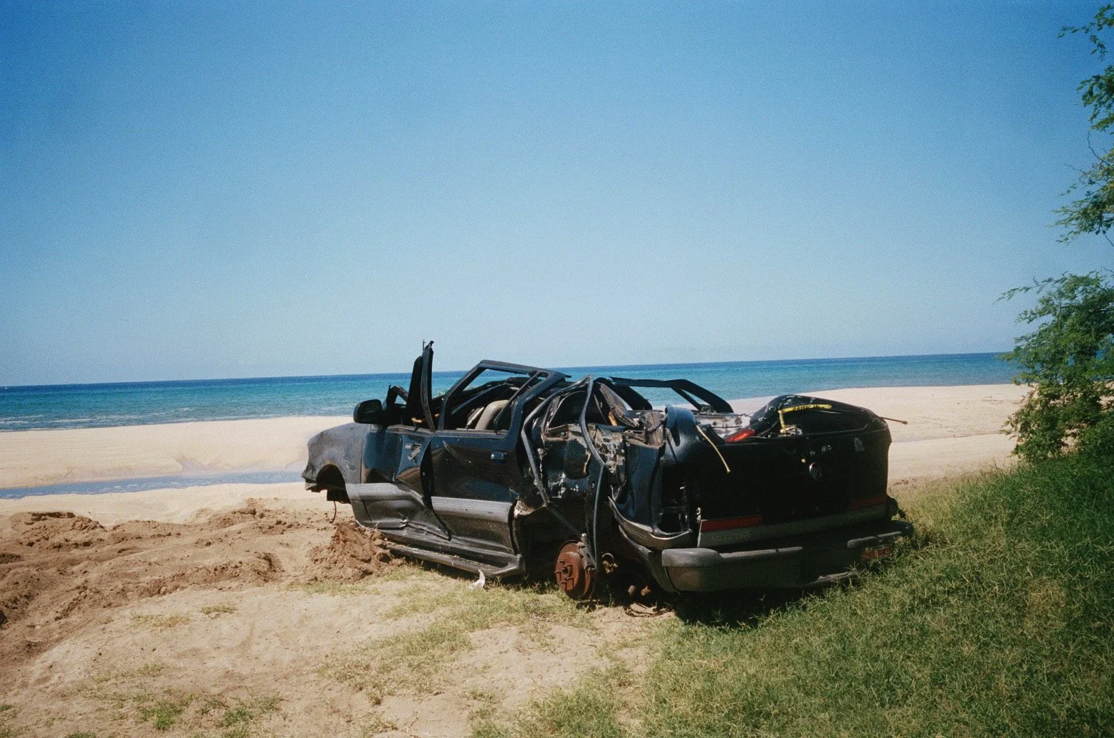 car detroy beach.JPG