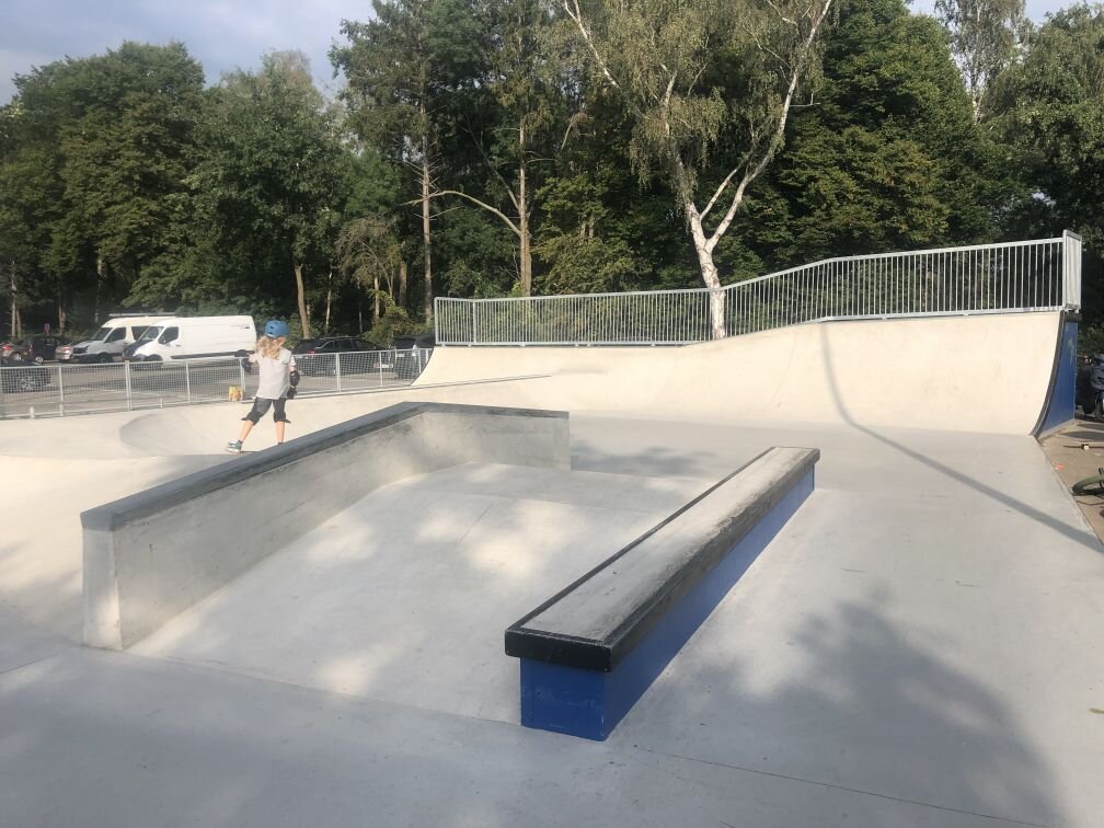 Skatepark Roermond ledge en curb.jpg