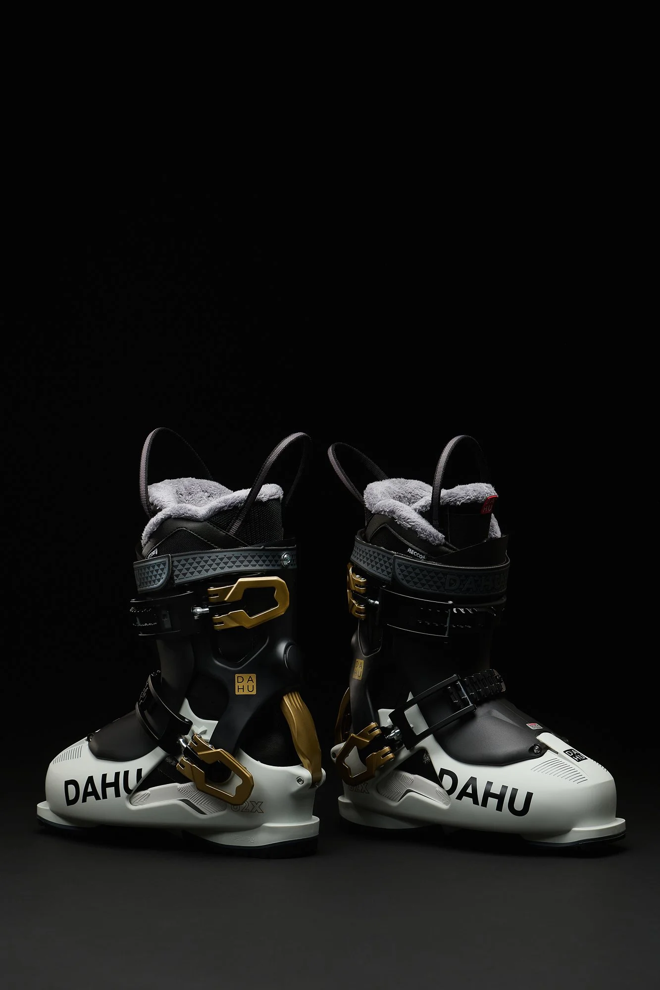 082225-DAHU-02Product-JohnSMiller-0095-PASS1_FULL-CLEAN-2000px_L.jpg
