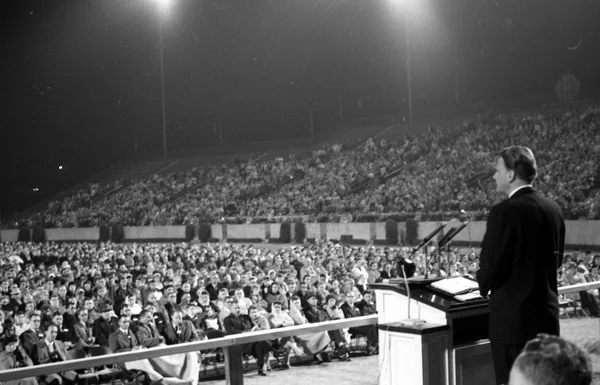Billy Graham 2.jpg