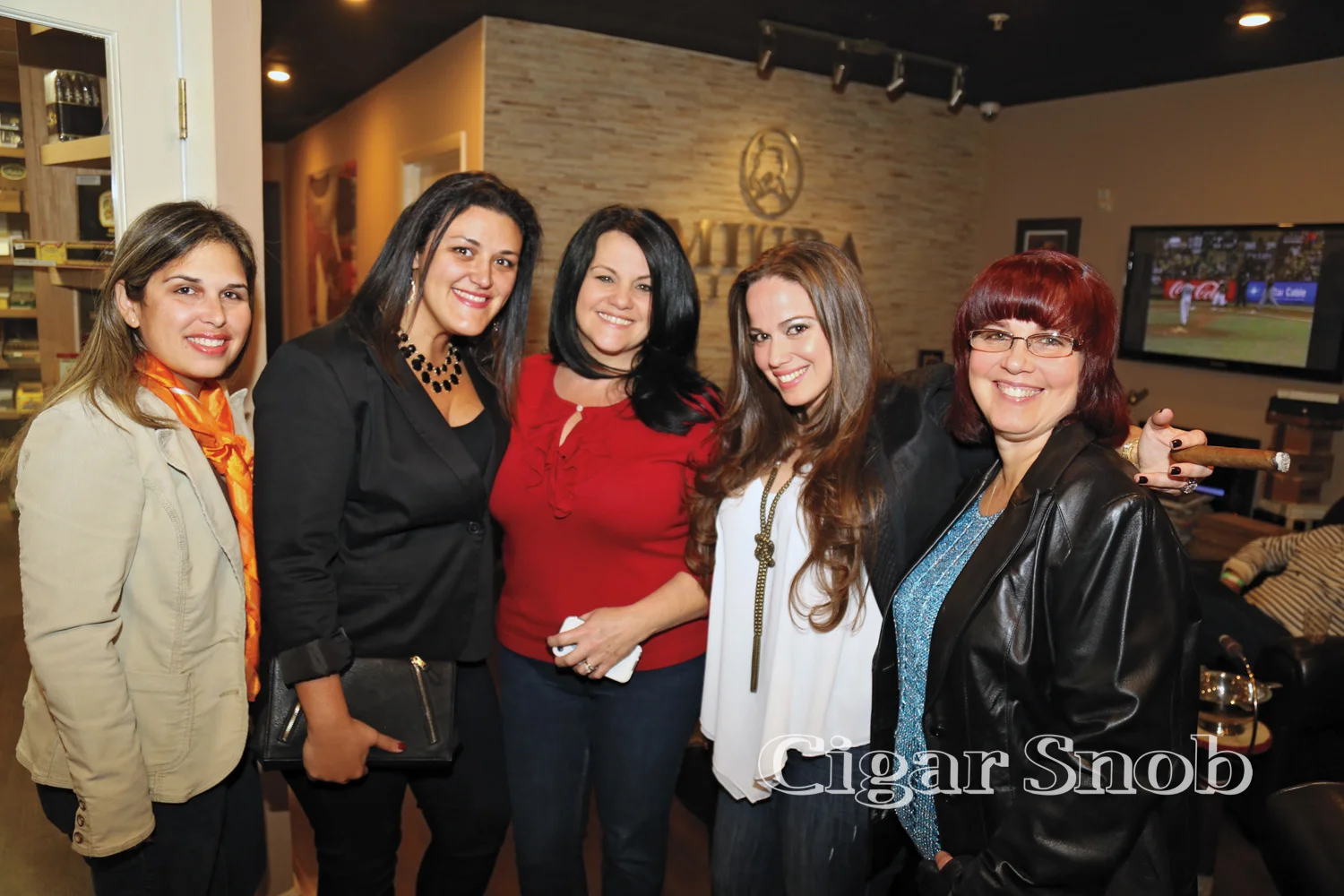 Mildred Pacheco, Michelle Gonzalez, Katy Guerra, Geidy “ La Patrona” Leon, Estrella Roque
