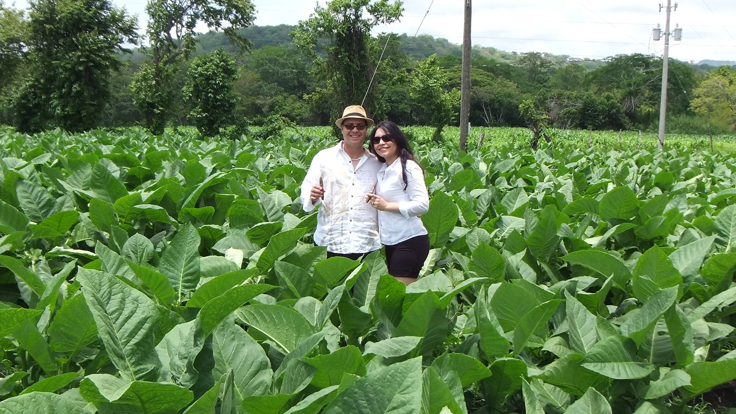 Azarías and Emille Mustafa (image: Córdoba & Morales Cigars)