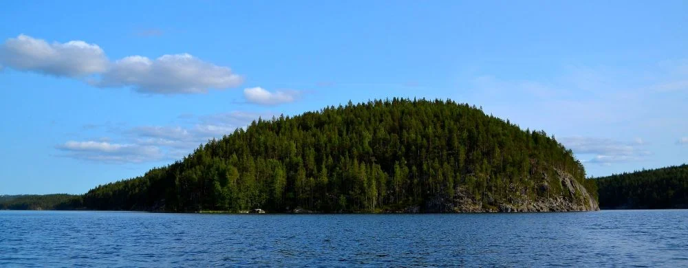 Ukonvuoren luolassa on asuttu jo kivikaudella.