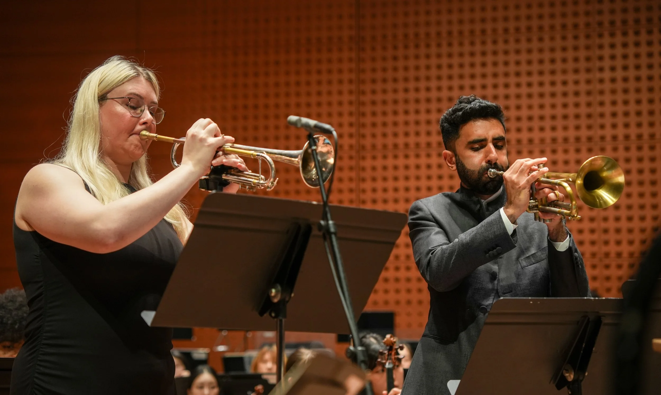 🎺🎺 in Alice Tully Hall
@_chloerowlands_ &amp; @rileymulherkar 

Mannes Orchestra with The Westerlies at Alice Tully Hall, May 8, 2026

David Hayes @dirigentnyc (Music Director and Conductor)
Photography by Brij Parekh, Dakoit Pictures

#thewesterli