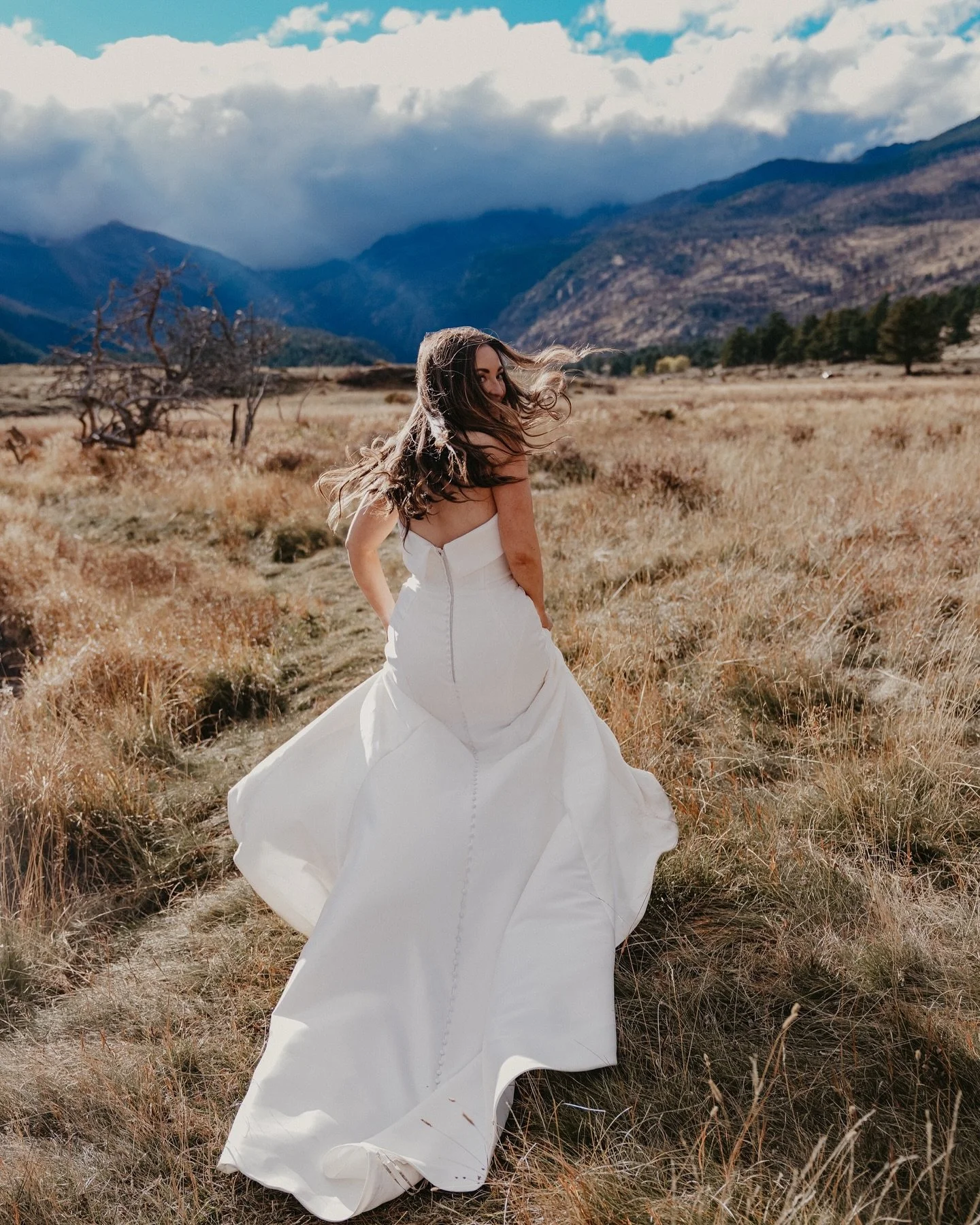Ditch the wedding for a magical mountain elopement? Yes please!