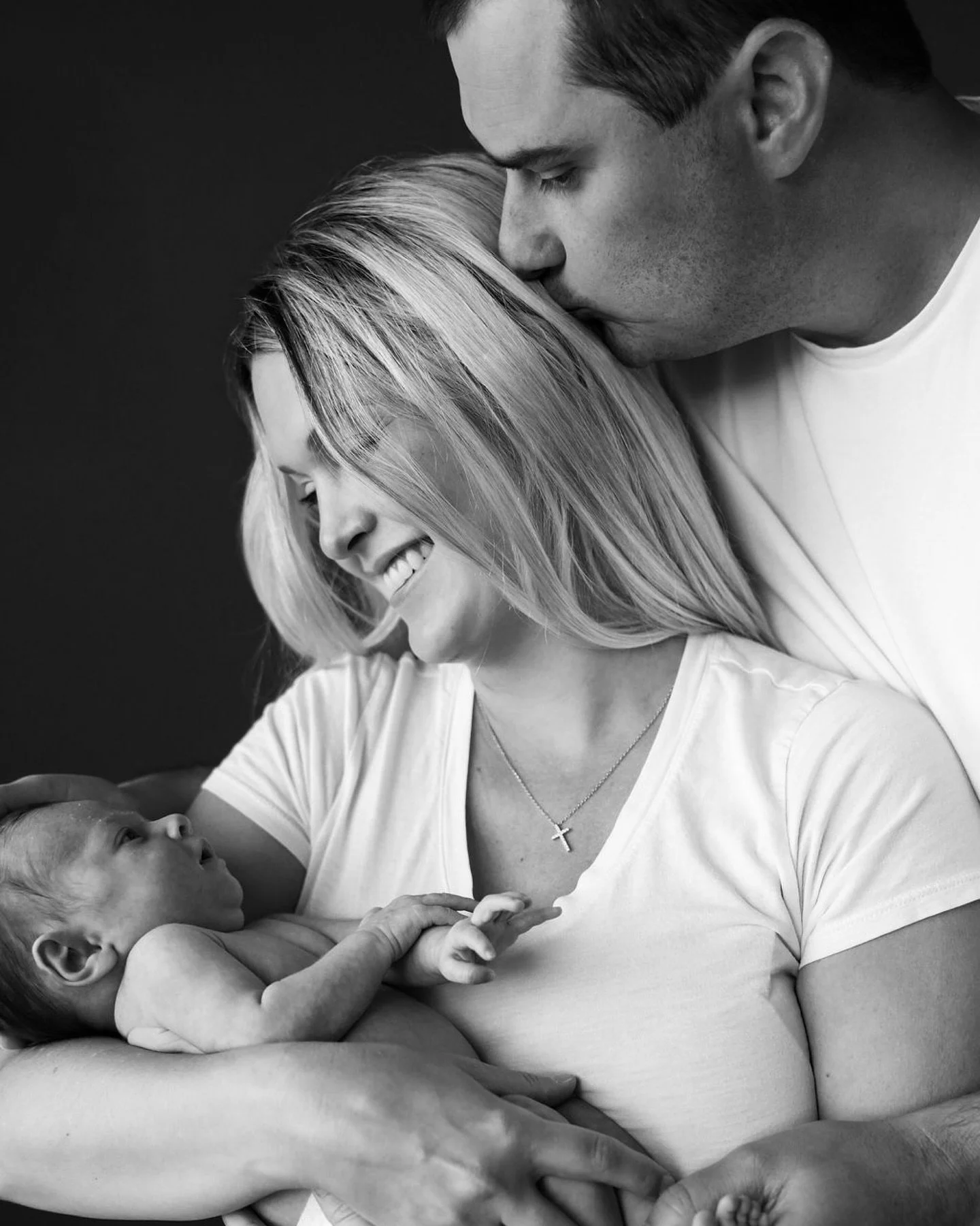 It is always so so special when friends ask me to document the milestones in their lives. Meeting Blakely and seeing Shelby and Cassius become parents was a beautiful experience that I loved capturing. Congratulations friends!!
.
.
.
#newborn #newbor