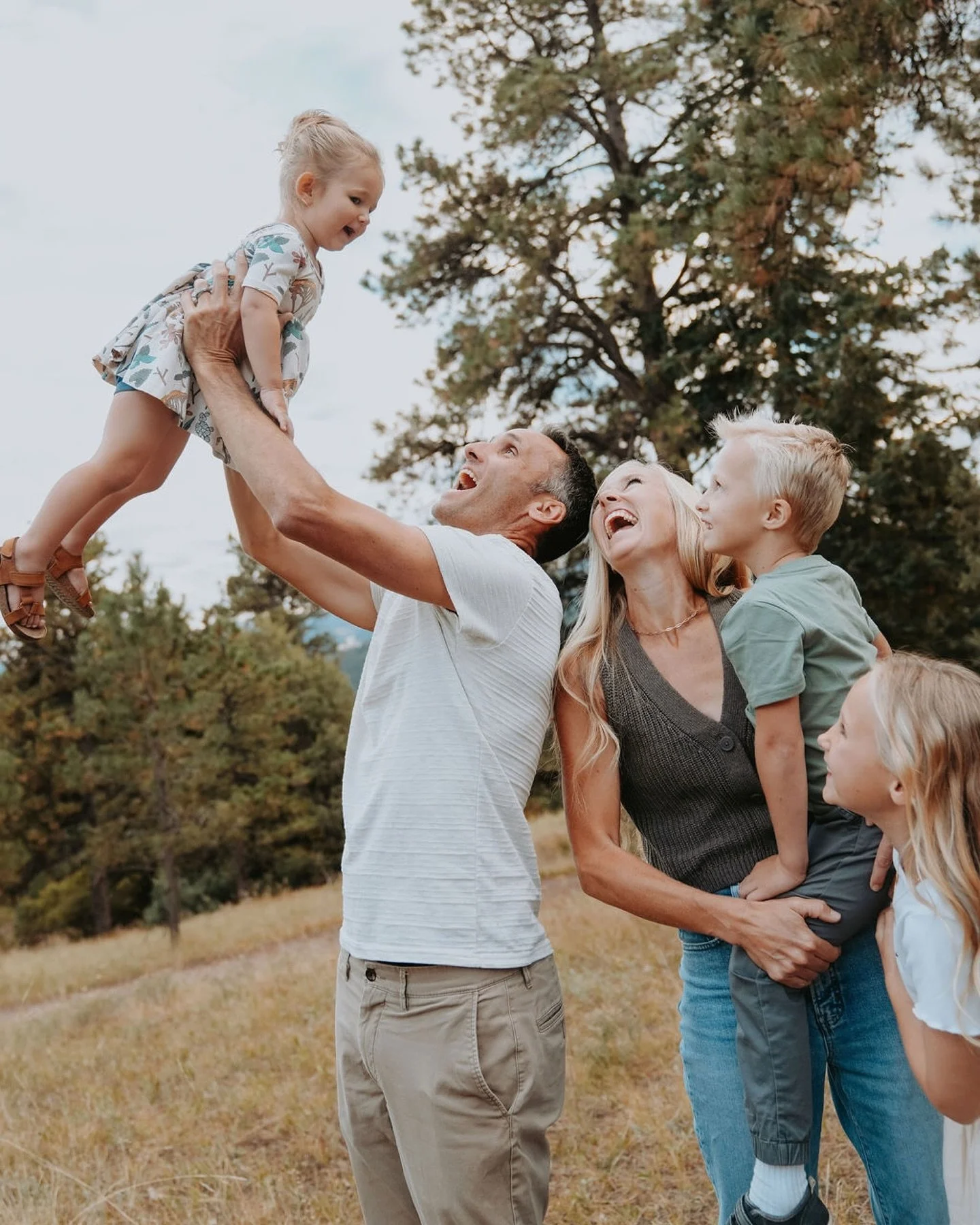 Loved working with this beautiful family again this fall. What a joy it is to see these families grow up! We played on the rocks and enjoyed a beautiful sunset! Such a fun evening spent with these cuties! 
.
.
.
#familytime #coloradofamilyphotographe