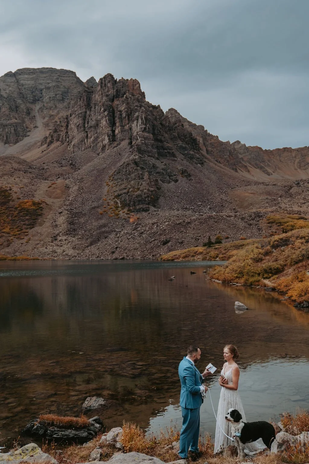 AngelaandEric_CeremonyandHikeDown-062.jpg