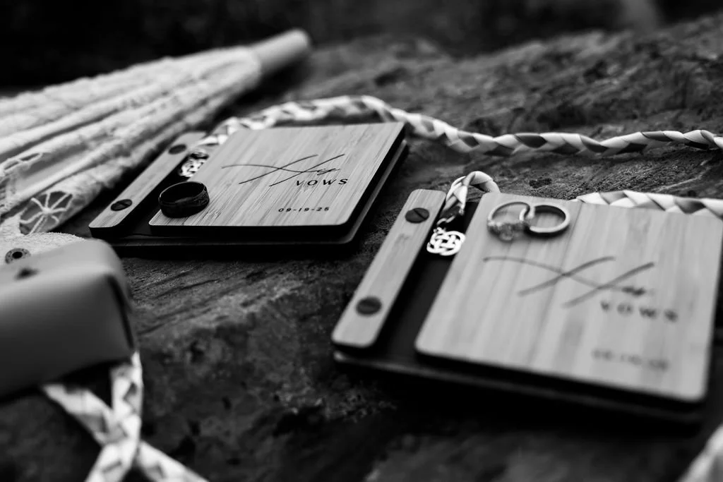AngelaandEric_CeremonyandHikeDown-111.jpg