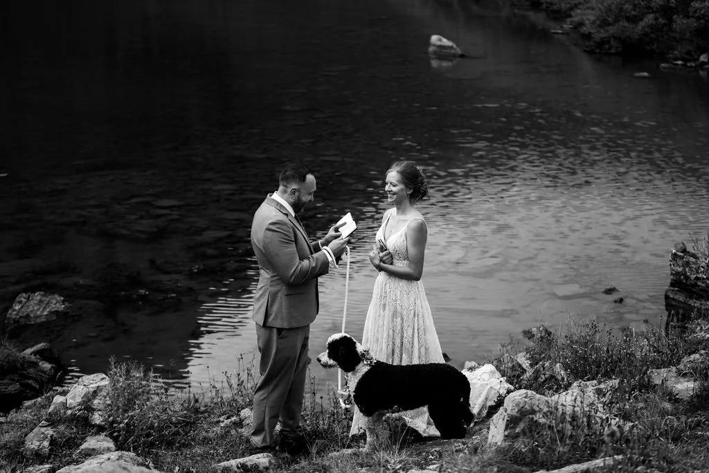 AngelaandEric_CeremonyandHikeDown-140.jpg